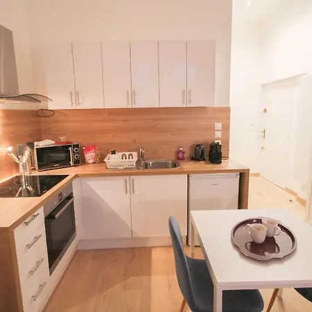 In The Heart Of Central Nice Functional And Cozy Studio For 2pers Apartamento *